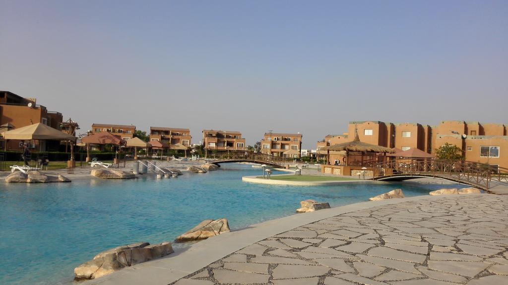 Three-Bedroom Garden Chalet At Marina Wadi Degla For Families Ain Sukhna Bilik gambar