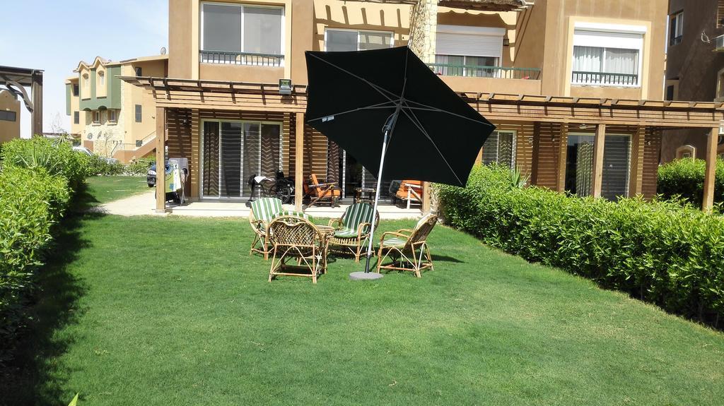 Three-Bedroom Garden Chalet At Marina Wadi Degla For Families Ain Sukhna Bilik gambar
