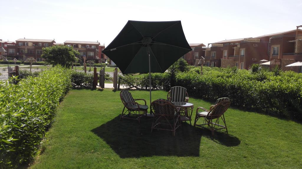 Three-Bedroom Garden Chalet At Marina Wadi Degla For Families Ain Sukhna Bilik gambar